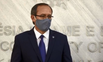 Hoti: Nesër ne do t’i bëjmë lutjet e bajramit, por nëpër shtëpitë tona