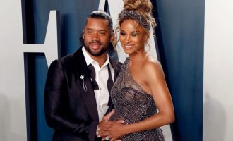 Ciara sjell në jetë foshnjën – Pranon dhuratë nga modelja shqiptare