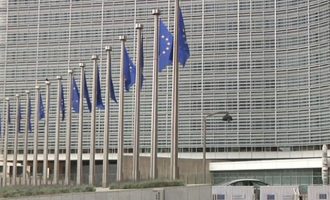 Opozita serbe i kërkon BE-së komision për ta vlerësuar demokracinë në Serbi