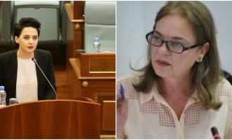 Gaxherri, Pacollit: Lej mori pallavrat –  oj zonjë mos na infekto me pallavra