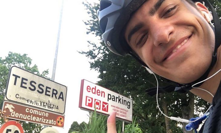 Studenti grek udhëtoi për 48 ditë me bicikletë, për të u kthyer te familja e tij për shkak të anulimit të fluturimeve