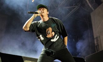 Reperi i famshëm pensionohet në moshën 30 vjeçare