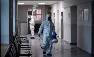 I infektuari del nga izolimi dhe shkoi në klub nate, 280 persona futen në karantinë