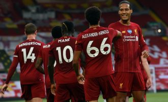 Mbrojtësi i Bournemouth, zëvendësuesi i Lovren tek Liverpool