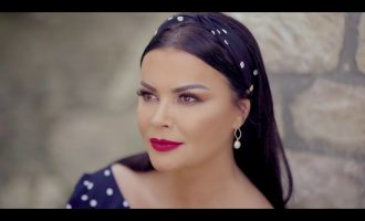 Rikthehemi pas në kohë kur Eli Fara ishte 22 vjeçare