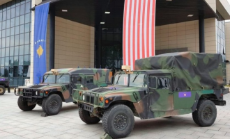 Arrin pjesa e dytë e kontingjentit të automjeteve të blinduara të blera nga SHBA