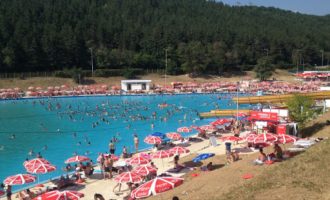 Përkundër situatës me COVID-19, Pishina e Gërmisë nga sot hap dyert