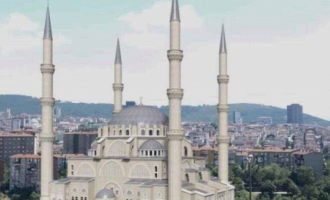 Protesta kundër ndërtimit të Xhamisë së Madhe