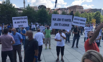 Protesta e punëtorëve të PTK-së