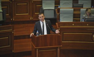 Rexhep Selimi për Telekomin: Këtu s’ka fituar veç Dardafon, por edhe politikanë të caktuar