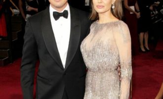 Angelina Jolie tregon arsyen e divorcit me Brad Pitt