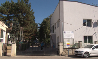 30 të moshuar dhe nëntë punëtorë të infektuar me coronavirus në shtëpinë e pleqve