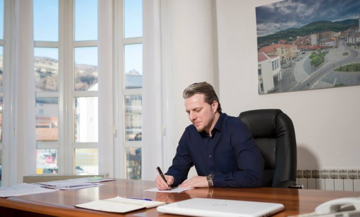 Shqiprim Arifi për Insajderi.com: Vuçiq e ka kuptuar, tash ka punë me politikanë strategjikë dhe kombëtarisht të vendosur – Plani A mbetet bashkimi me Kosovën