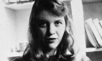 Poezi nga Sylvia Plath