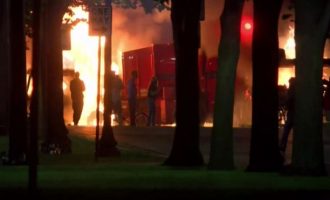 Shpërthejnë protesta pasi policia amerikane qëlloi disa herë një njeri me ngjyrë