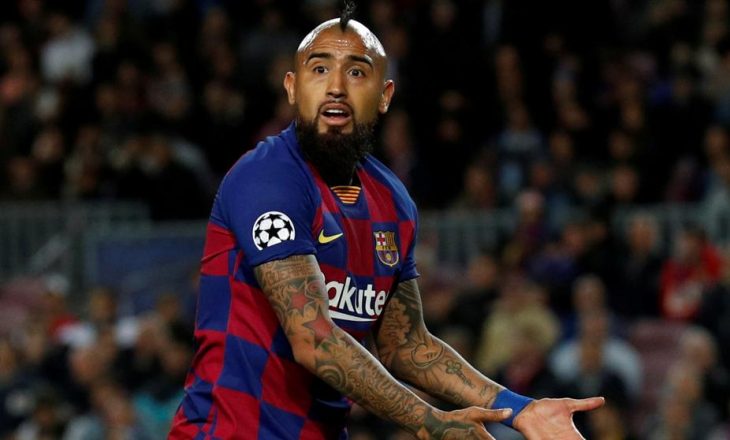Arturo Vidal: Ka vetëm 13 futbollistë profesionist tek Barcelona