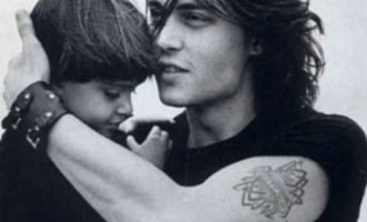 Djali i vogël i aktorit Johnny Depp është rritur dhe ka një të dashur