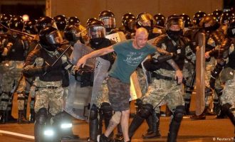 Zgjedhjet në Bjellorusi: Policia hapë zjarr ndaj protestuesve me plumba prej vërteti