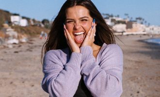 Ylli i TikTok-ut që u bë e famshme me vallëzimin e saj, u refuzua nga skuadra e vallëzimit në kolegj