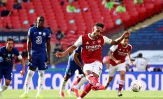 Arsenal vs Chelsea – Përfundon pjesa e parë