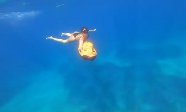 Elvana Gjata rikthehet në Instagram me një video nënujore
