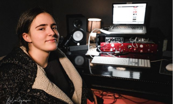 Producentja e parë shqiptare vajzë, ka lansuar albumin e parë “Olympia”