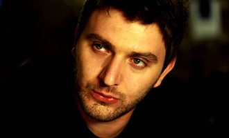 Naser Rafuna rrëfen kohën kur shpëtoi nga breshëritë e plumbave të policisë serbe – ishte vetëm 17 vjeçar