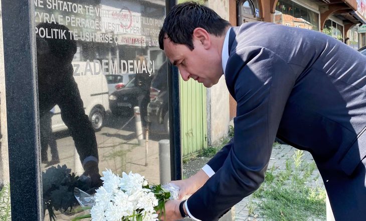 Albin Kurti përkujton 22 vjetorin kur Demaçi mori detyrën në UÇK