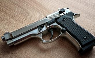 Një muaj paraburgim ndaj katër personave në Pejë për armëmbajtje pa leje