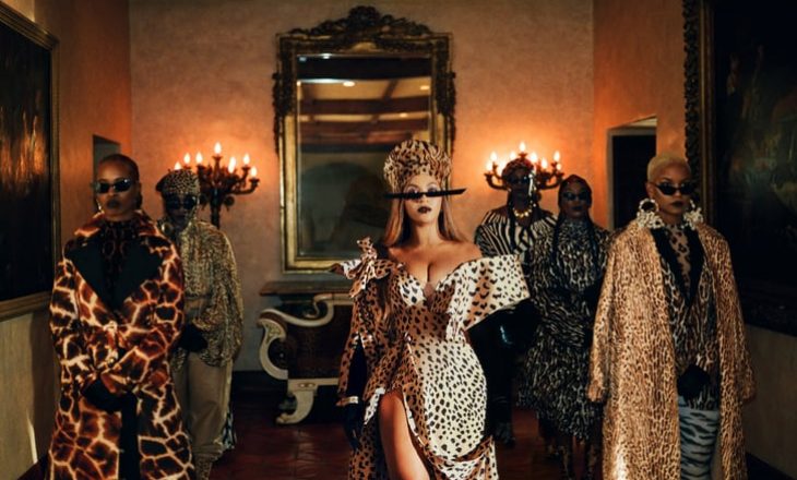 Dizajnerët shqiptarë Kujta & Meri janë kujdesur për veshjen e Beyonce për albumin visual “Black is King”