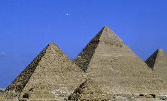 Egjipti, Elon Musk-ut: Eja shihe vetë, piramidat i ndërtuam ne