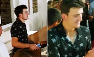 Harry Maguire godet zyrtarin policor në Greqi (VIDEO)