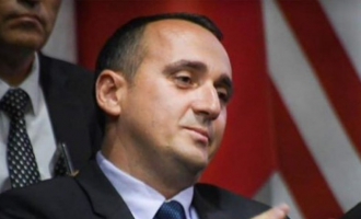 Syla i AAK-së për mocionin e VV-së: Ata që e rrëzuan veten tani po kërkojnë ta rrëzojnë dikë tjetër