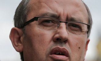 Deputeti i VV-së: Hoti është “dinak i keq”