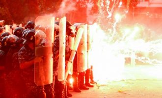 Bejrut: Protestat nuk ndalen, përkundër se qeveria dha dorëheqje