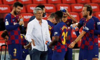 ZYRTARE: Barcelona e shkarkon trajnerin Quique Setien