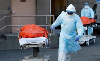 SHBA dhe COVID-19: Më shumë se 1.000 njerëz kanë vdekur gati çdo ditë këtë muaj
