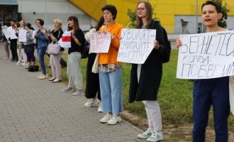 Liderja e opozitës bjelloruse u drejtohet qytetarëve: Vazhdojeni dhe rriteni protestën