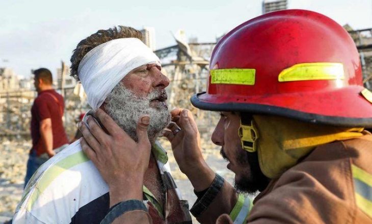 Mbi 100 persona po mungojnë pas shpërthimit të djeshëm në Bejrut