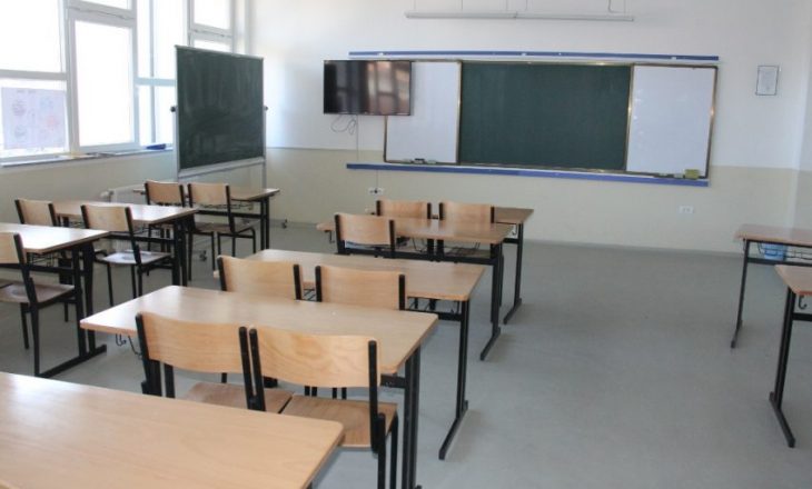 Ministria e Arsimit publikon rekomandimet anti-COVID që duhet t’i ndjekin nxënësit