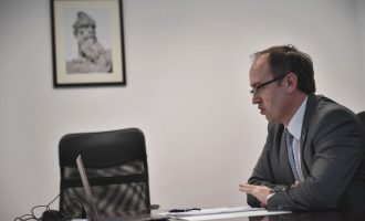 Kryetarët e Komunave takohen me kryeministrin – bisedohet për fillimin e vitit të ri shkollor