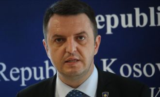 Ministri Selimi reagon pas publikimit të dokumenteve që hedhin dritë mbi vrasjen e Ukshin Hotit