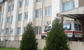 Gjashtë mjekë e 16 infermierë në Spitalin e Gjakovës të infektuar me Coronavirus