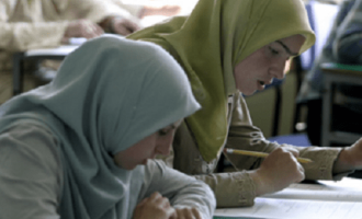 Uka: Kualiteti i arsimit në Kosovë ka prekur fundin, dikush paska zgjedhur të merret me mbulesën e nxënëseve