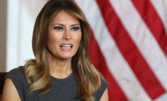 Zonja e parë në Amerikë kërkon harmoni racore pas trazirave