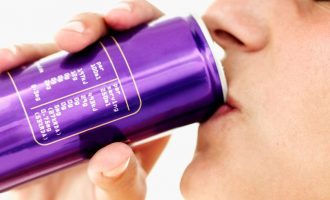 Studimi paralajmëron: Disa pije energjike përmbajnë nivel të lartë të kësaj substance toksike