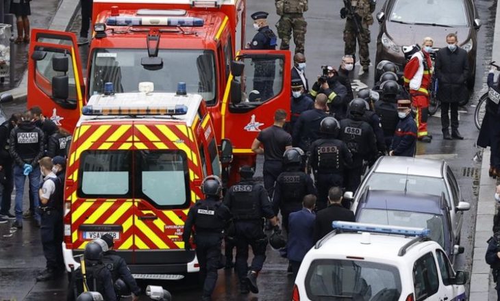 Shtatë të arrestuar pas sulmit me thika që ndodhi afër zyrave të Charlie Hebdo