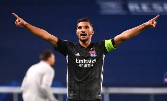 Lyon refuzon ofertën e Arsenal për Aouar