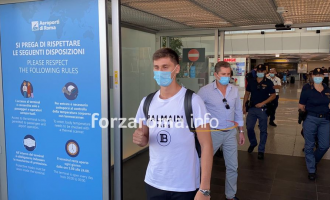 Marash Kumbulla zbarkon në Romë(FOTO)