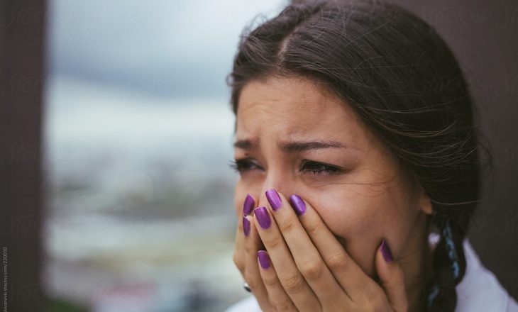 Mos mbani lotët – është shumë e shëndetshme për ne të qajmë